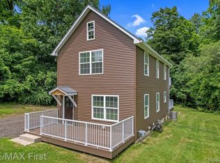 3140 W Clarkston Rd, Lake Orion, MI 48362