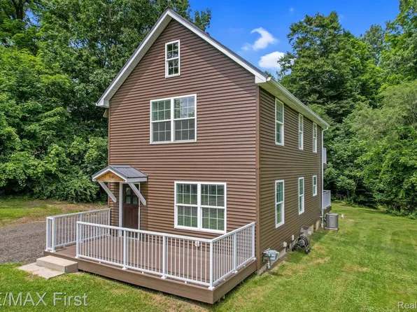 3140 W Clarkston Rd, Lake Orion, MI 48362