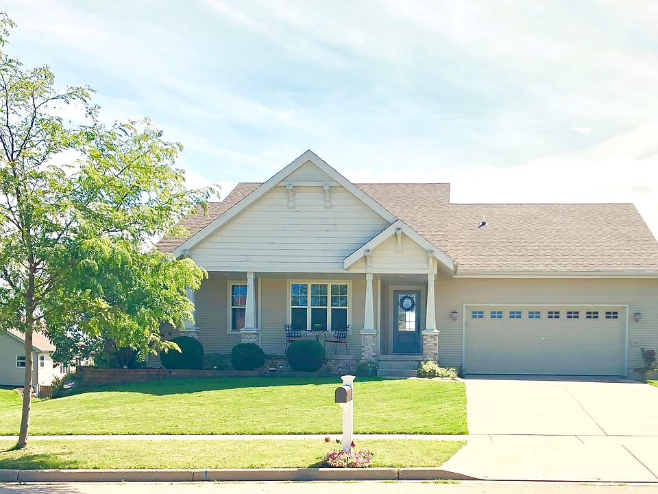 1st image of 217 Skyland Way
