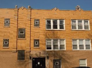 3348 W Grace St #3, Chicago, IL 60618