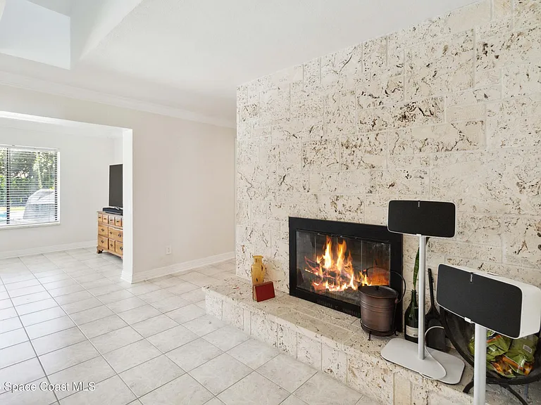1201 S Shannon Ave — Photo 7