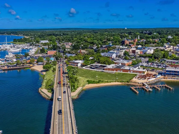 22 Long Island Ave, Sag Harbor, NY 11963