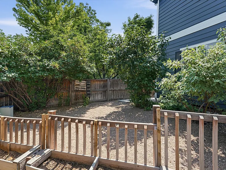 837 Riddlewood Ln — Photo 43