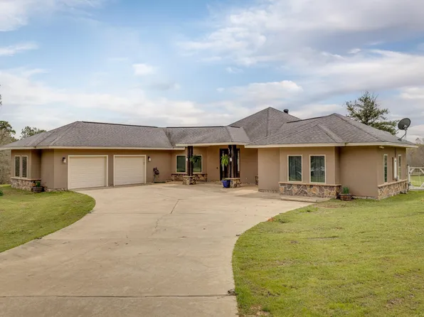 792 Scotts Hideaway Rd, Farmerville, LA 71241