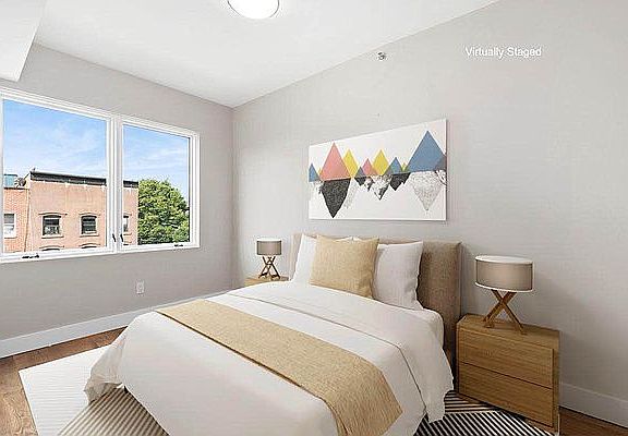 3rd image of 437 Franklin Ave #1RR