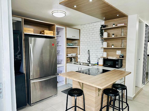 2nd image of 8 Avenue Luis Vigoreaux #8A
