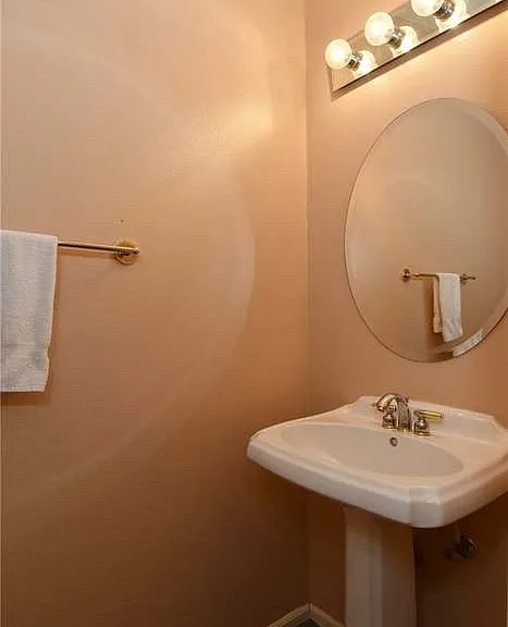 9402 Linden Ave N #B — Photo 10
