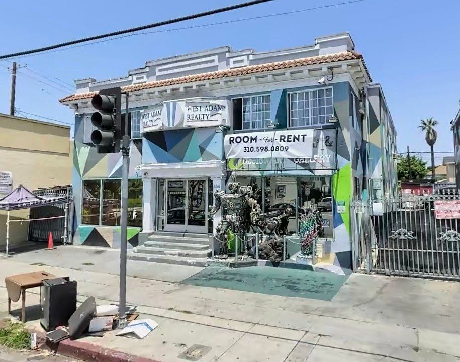 1st image of 1875 W Adams Blvd