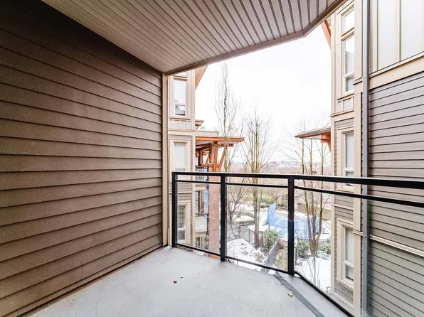 1633 Mackay Ave #312, North Vancouver, BC V7P 0A2