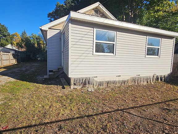 2nd image of 3612 Douglas Ave