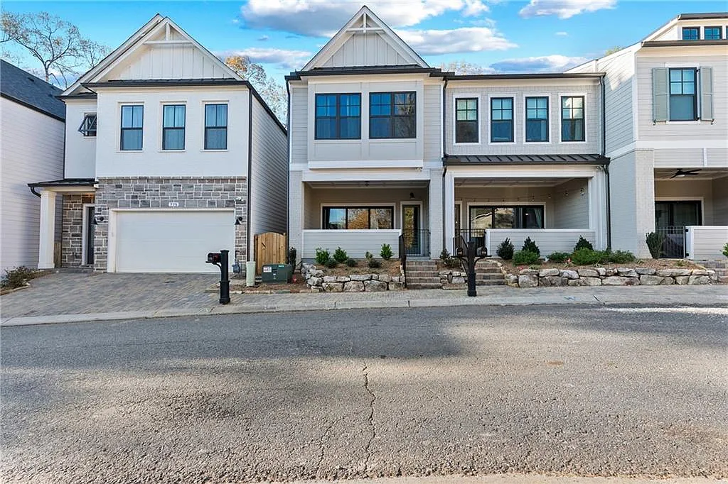 3 bed, 2.5 bath, 1958 sqft, $2,999 — Photo 1