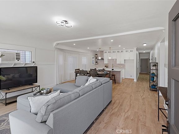 4th image of 658 W 7th St