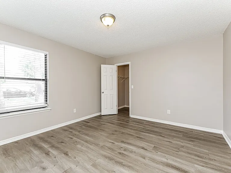 7749 Pikes Peak Dr — Photo 13