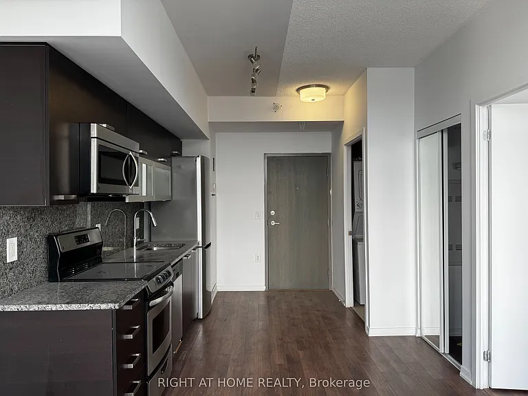 36 Lisgar St #Penthouse 01E — Photo 2