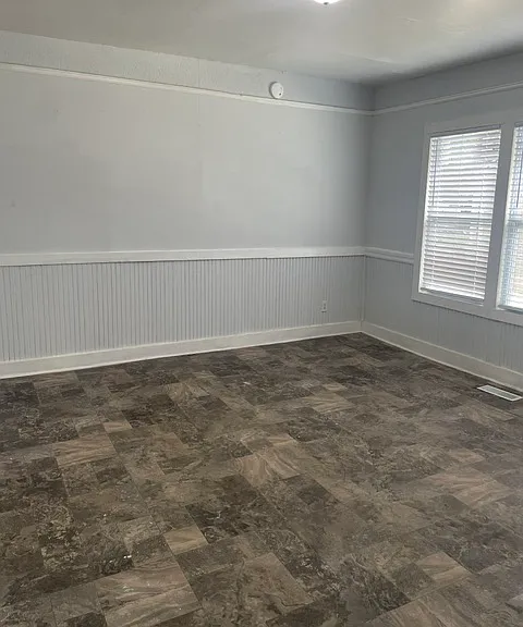 222 E Bell St — Photo 20