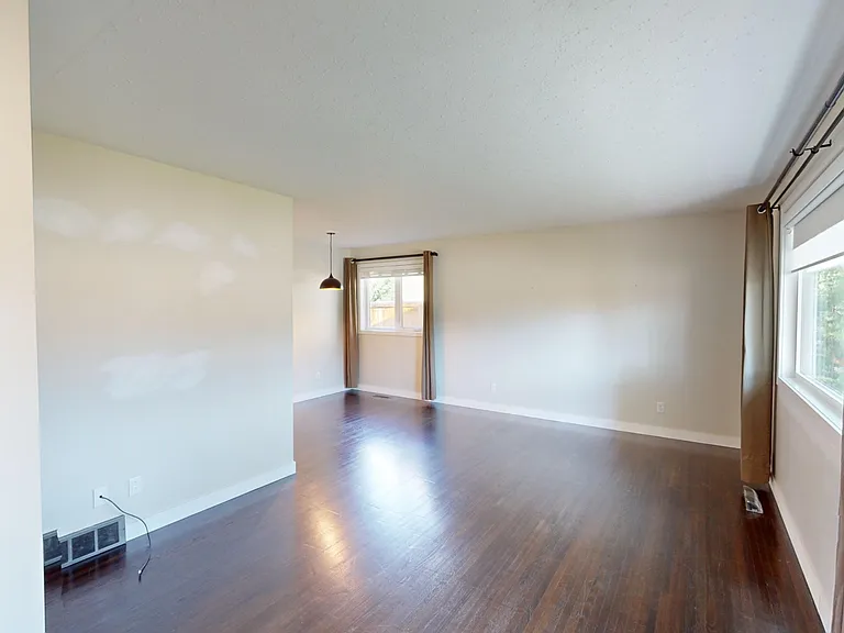 4111 Charleswood Dr NW — Photo 6