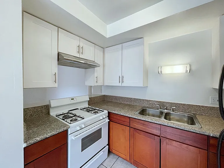 532 N New Ave #12 — Photo 8