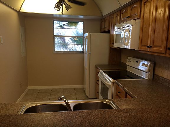 5th image of 412 Meadowlark Ln #712