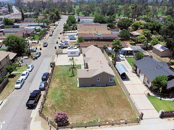 4th image of 15318 Monterey Ave