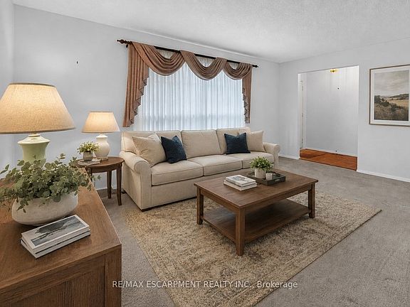 3rd image of 4193 Regent Ct