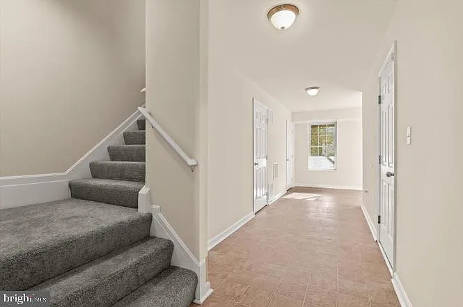 1 Karendale Ct — Photo 6