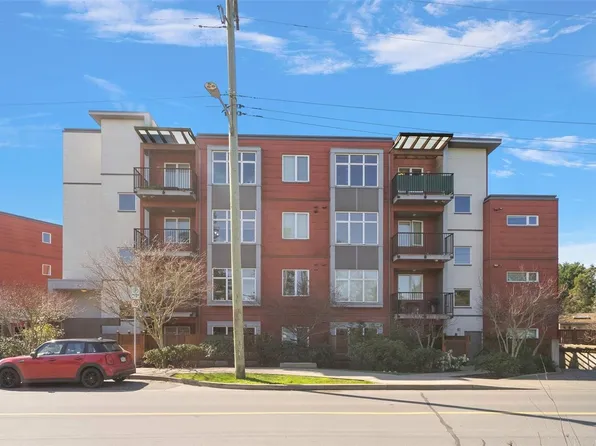 4040 Borden St #405, Saanich, BC V8X 2E9