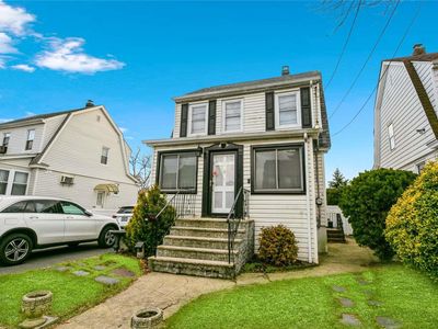 132 Roosevelt Avenue, Valley Stream, NY, 11581