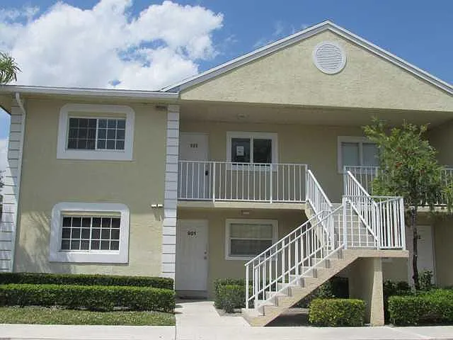 Building Photo - 905 Palm Beach Trace Dr