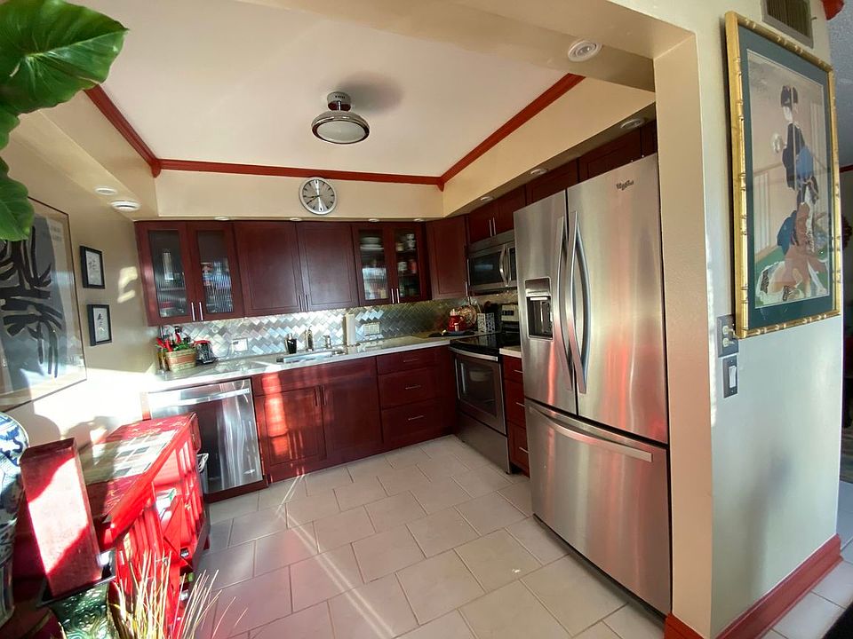 1st image of 270 Wellington Cir #J-2700