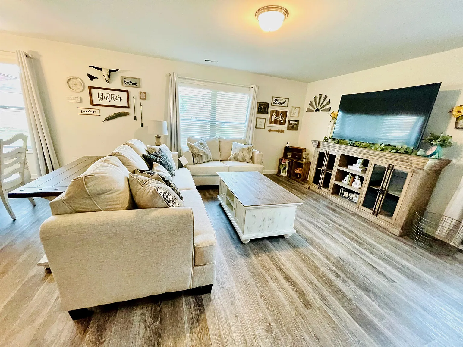3 bed, 1907 sqft, $1,950 — Photo 4