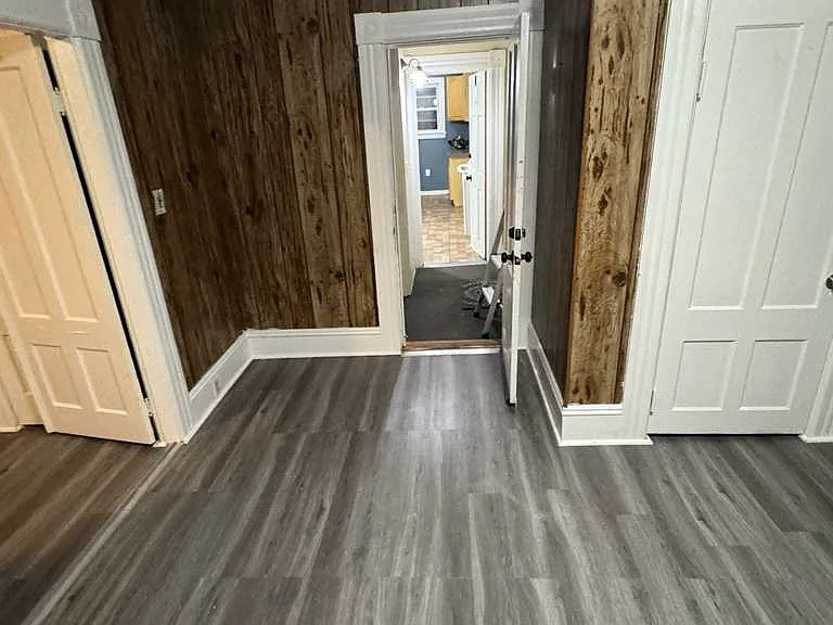 440 Laurel St — Photo 8