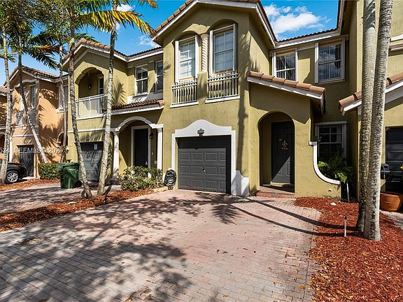 2nd image of 1449 SE 24th Rd