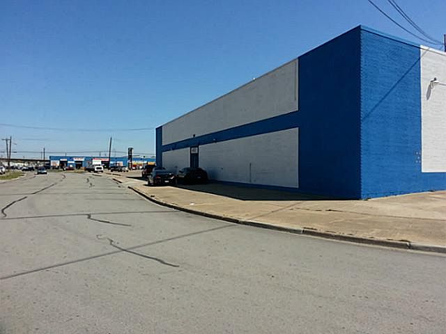 2nd image of 2656 Perth St