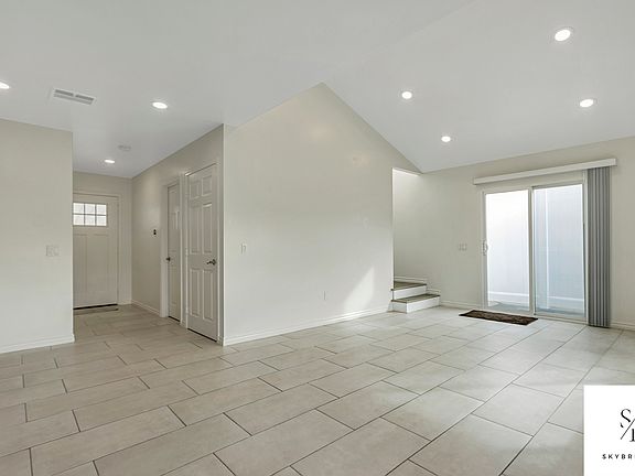 2nd image of 1177 Echelon Ave