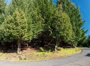 2963 Toth Rd, Whitethorn, CA 95589