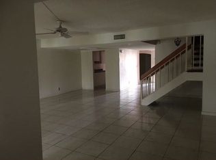 5610 NW 19th St, Lauderhill, FL 33313