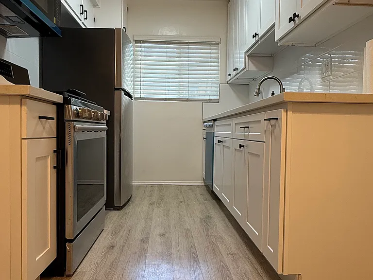 3145 S Canfield Ave #2 — Photo 3