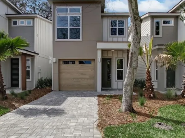 739 7th St, Fernandina Beach, FL 32034