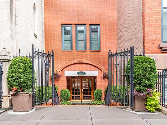 Sold by Row Real Estate LLC | media 13
