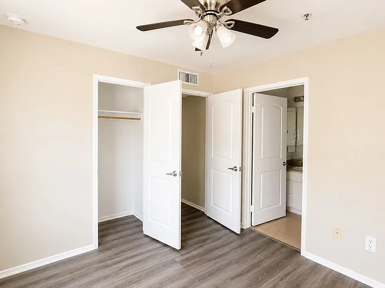 15200 Sherman Way #104 — Photo 3