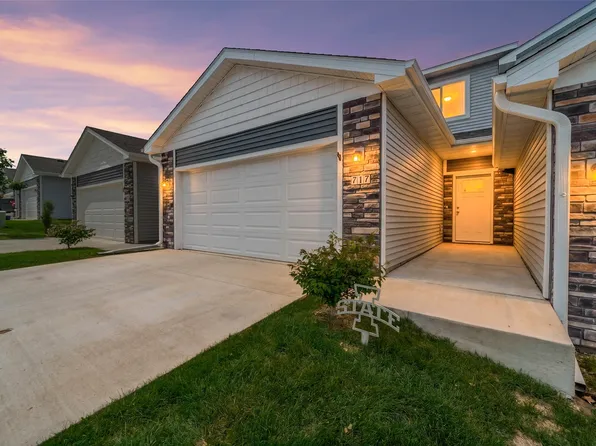 717 Greenwell Pl, Norwalk, IA 50211