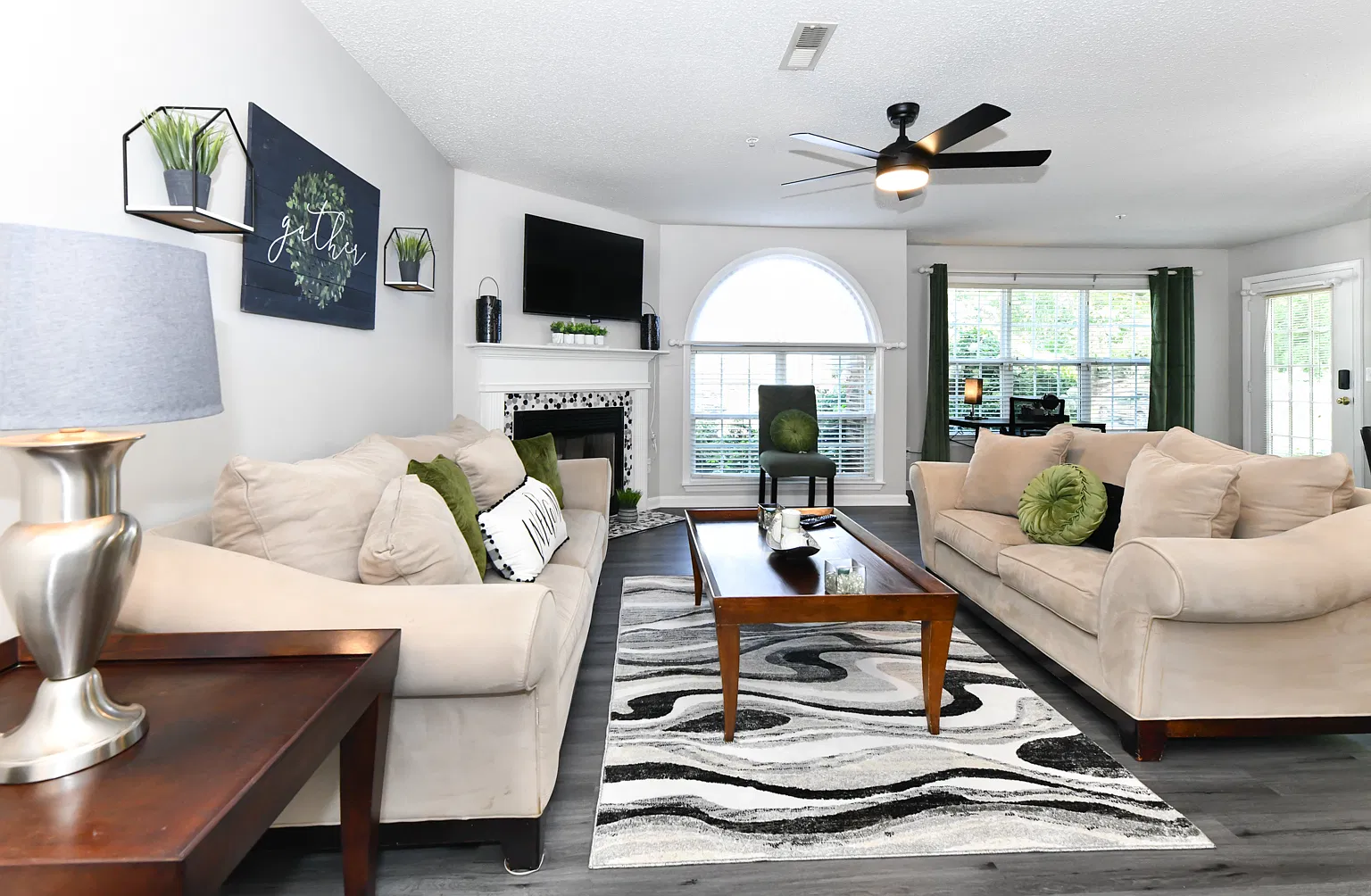 2 bed, 1201 sqft, $1,500 — Photo 1