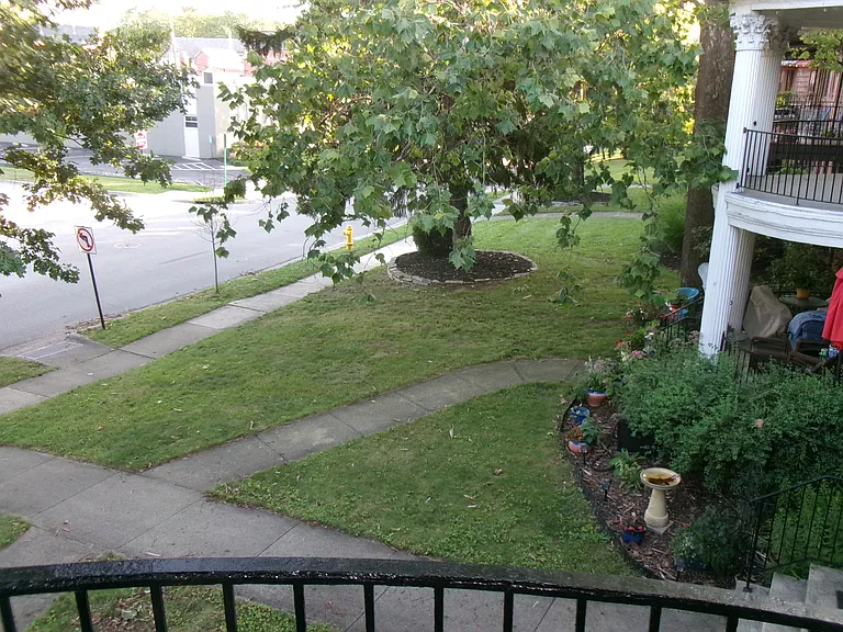1954 Guilford Rd — Photo 15