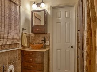 7927 Charlotte St, Kansas City, MO 64131