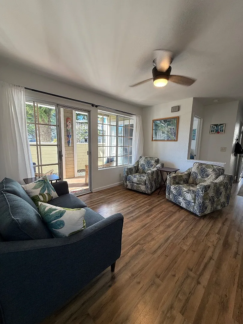 Unit Photo - 68-3883 Lua Kula St #2101