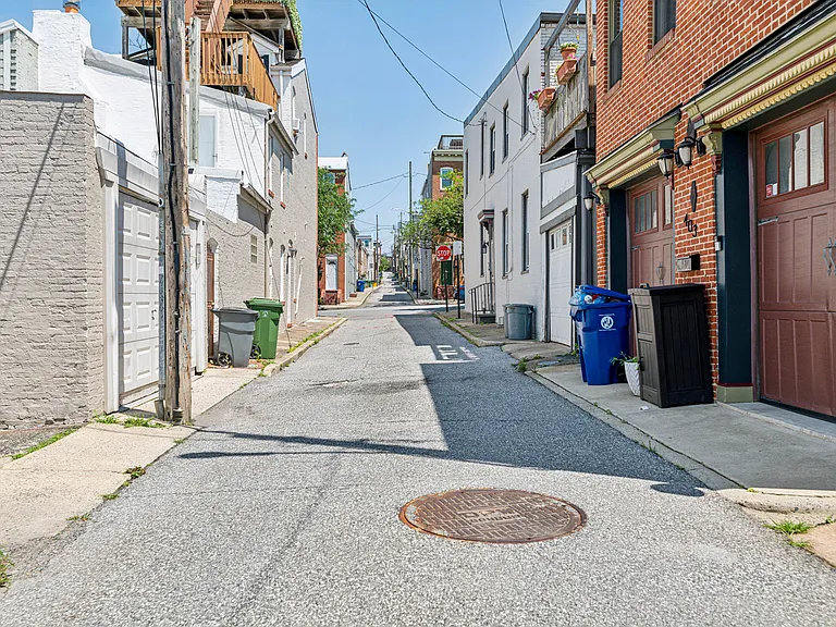 409 S Duncan St — Photo 24