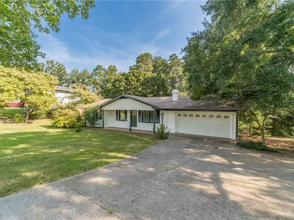 3137 Esther Dr, Gainesville, GA 30504