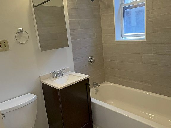 5th image of 38 Hemenway St #39L