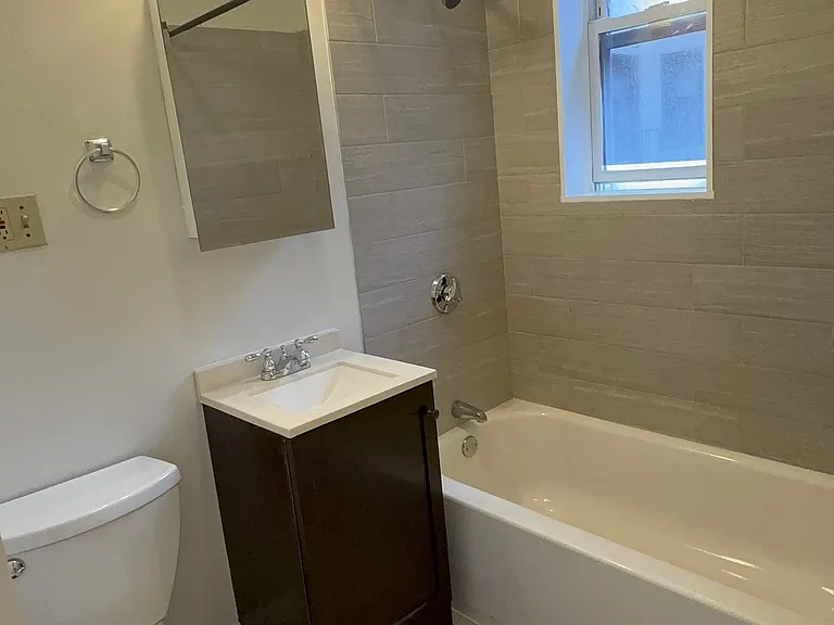 38 Hemenway St #39L — Photo 5