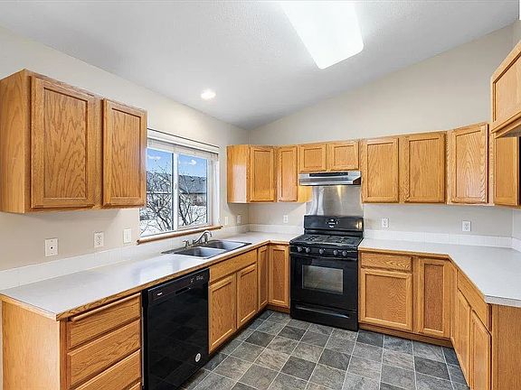 5th image of 842 N Doryport Ct